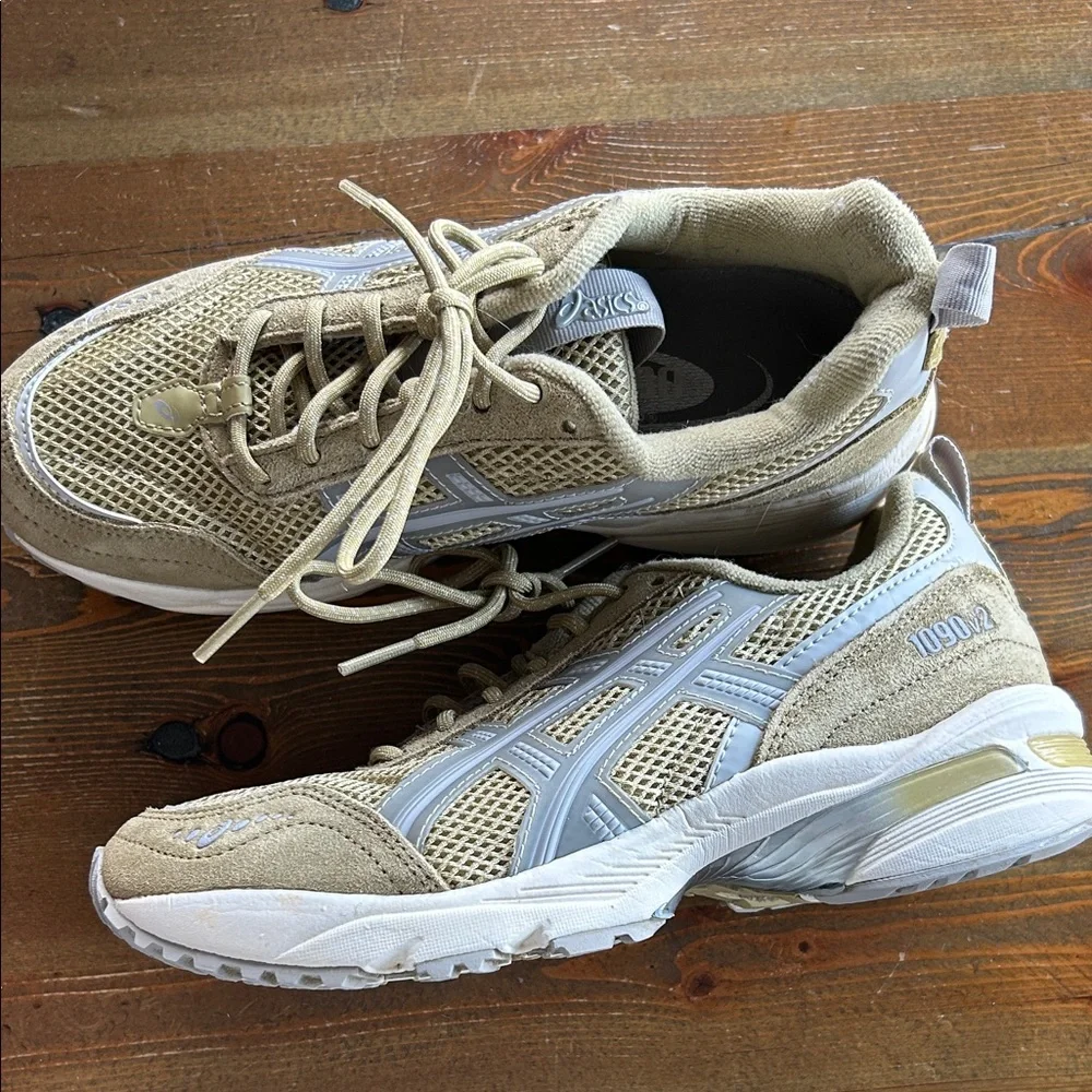 Asics Women's Sneakers in Beige and Light Blue - Picture 3 of 3